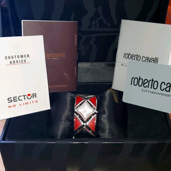 Roberto Cavalli watch - Picture 1 of 3